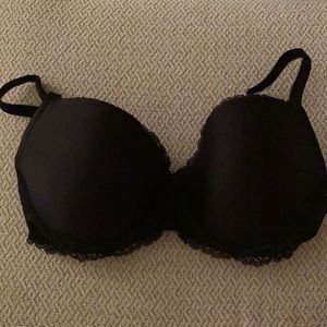 Victoria’s Secret Dream Angels bra, black, 32DDD